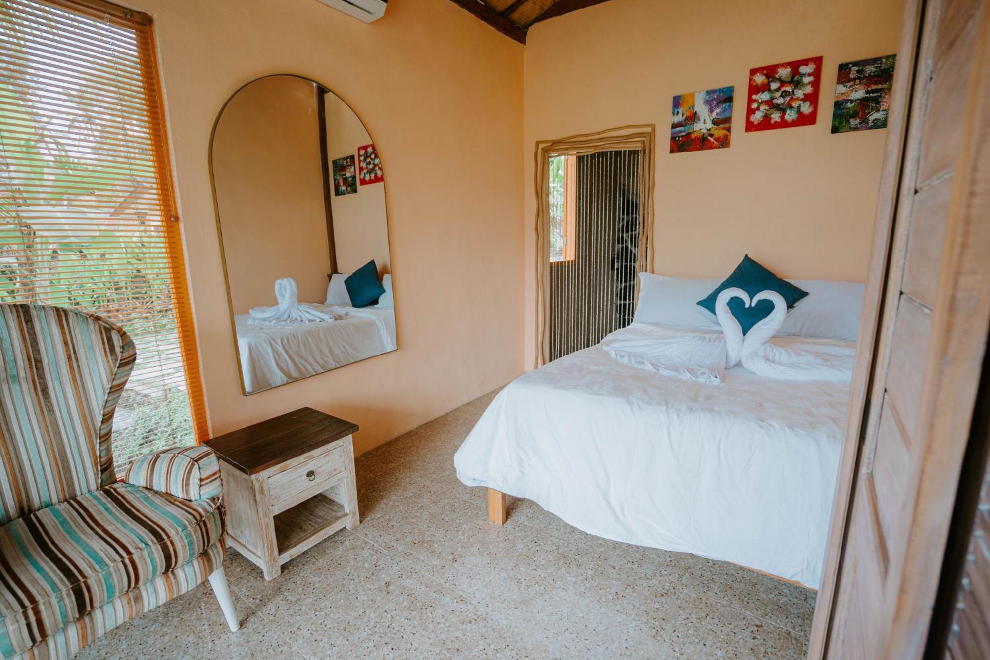 Ravelyn House Villa *