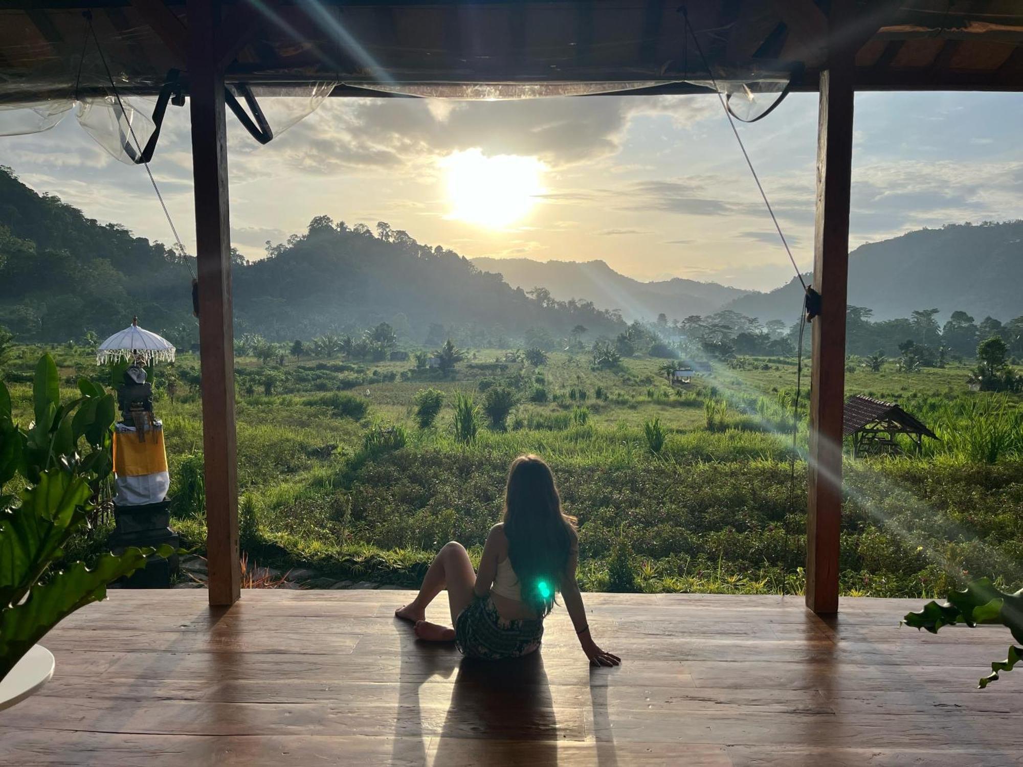 Ravelyn House Villa Silebeng